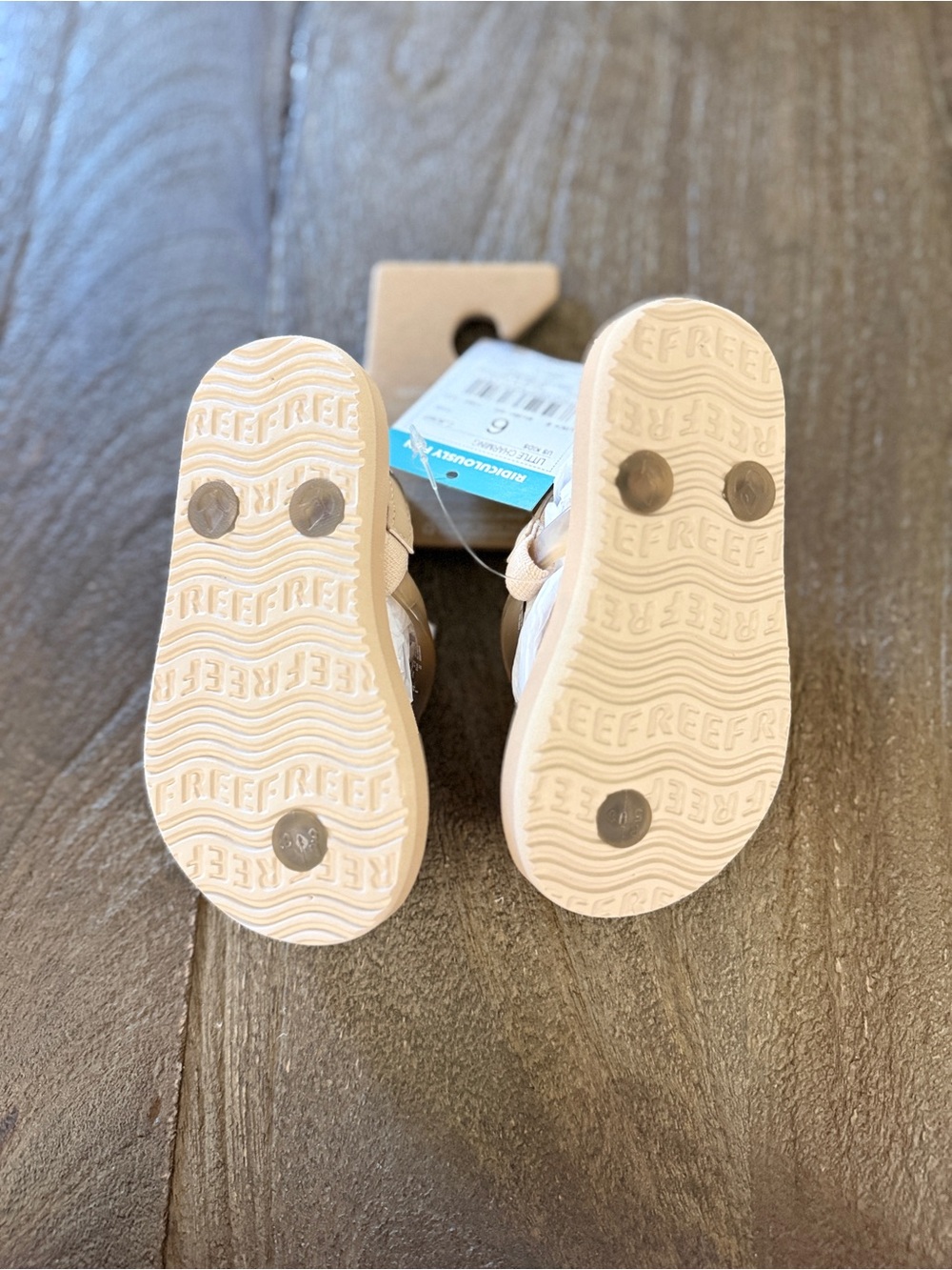 NWT Reef Little Charming Toddler Flip Flops Size 6 Tan Beach Sandals Summer Shoe - Picture 8 of 11
